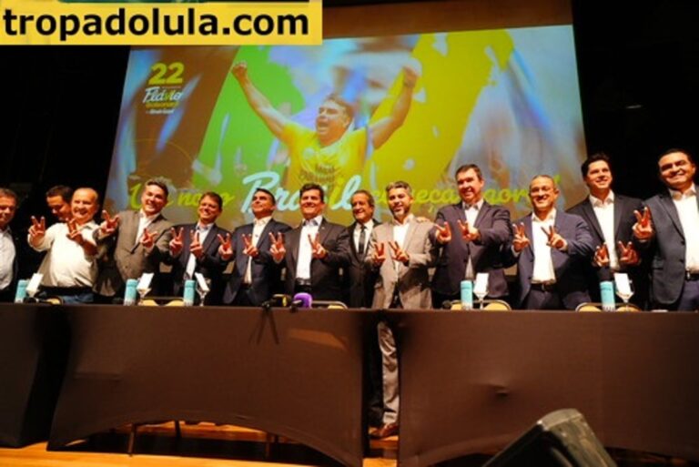 Tropa do Lula Apoiadores de Flávio Bolsonaro reunidos por suas convicções